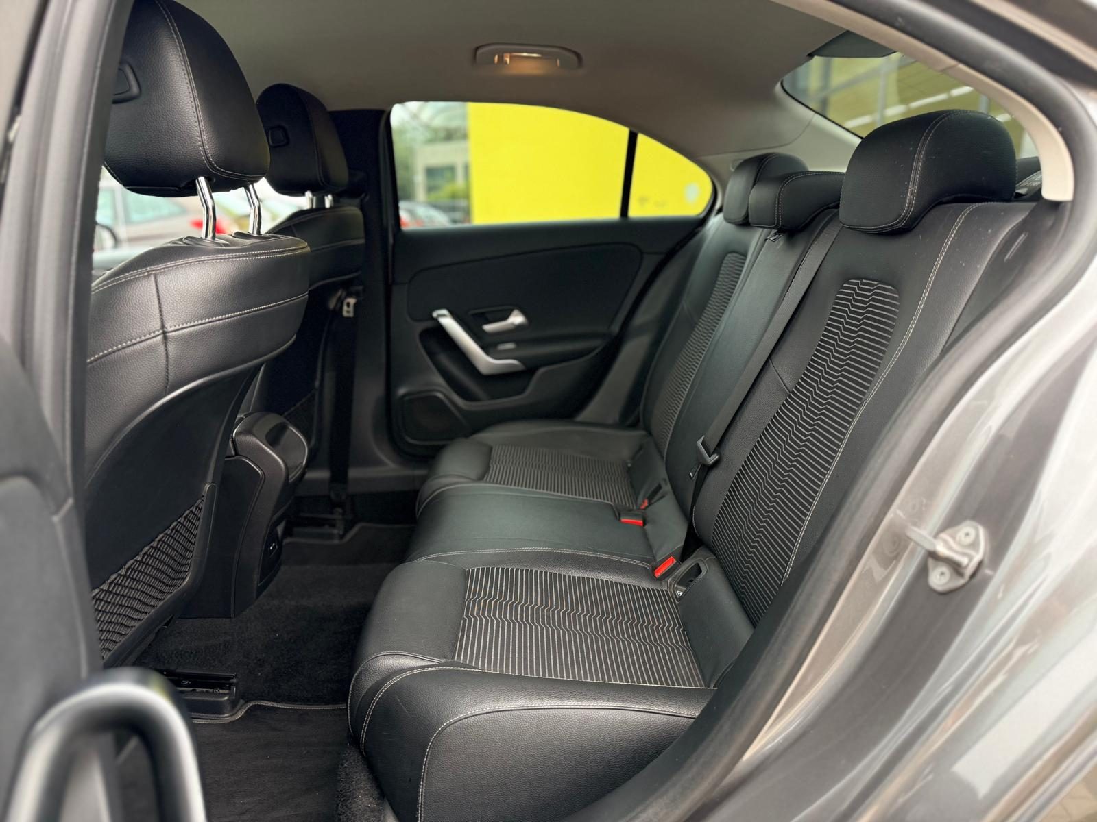 Mercedes-benz A 180 Sedan Premium pack AMG 136cv