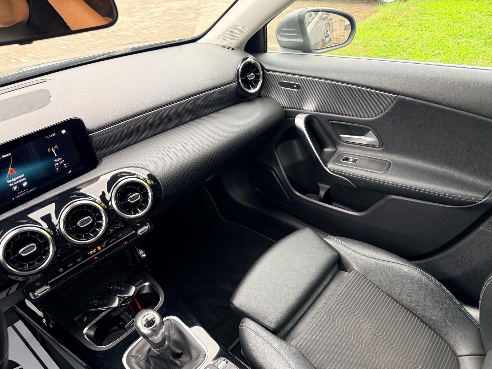 Mercedes-benz A 180 Sedan Premium pack AMG 136cv