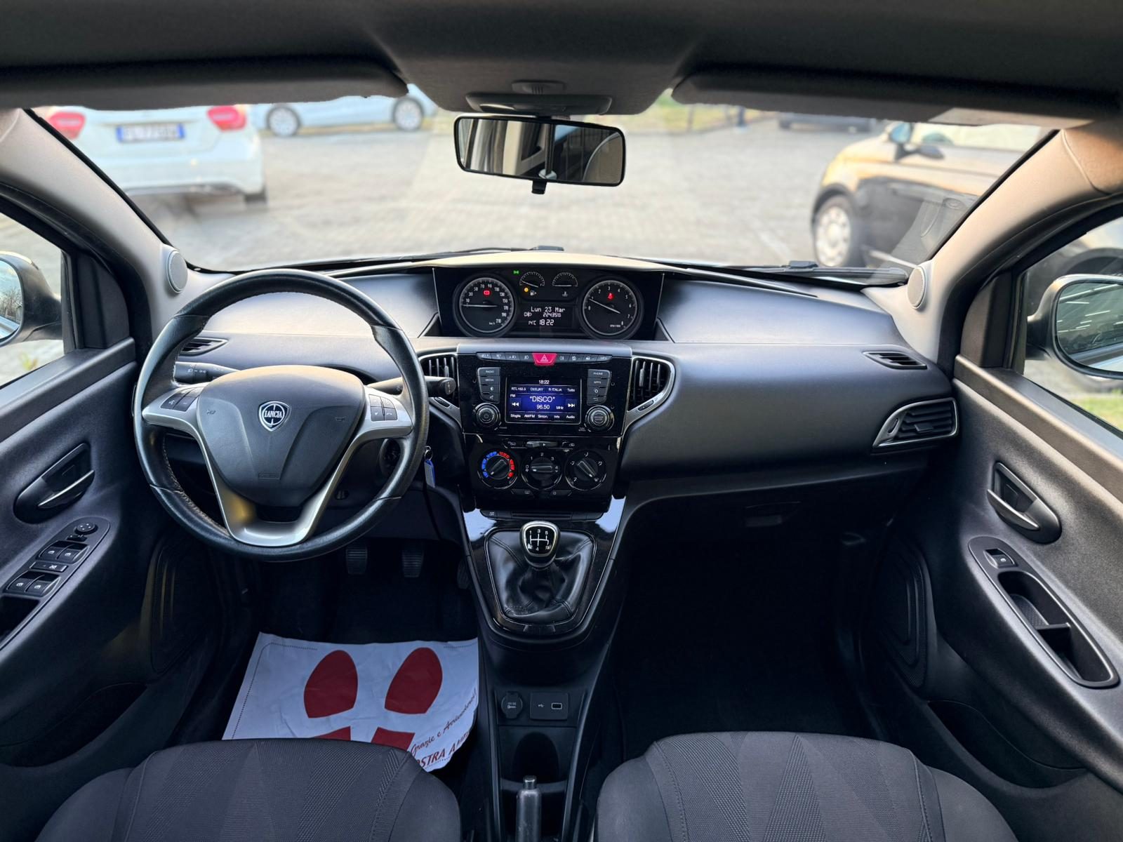 Lancia Ypsilon 1.2 cv 5 Porte S&S Platinum