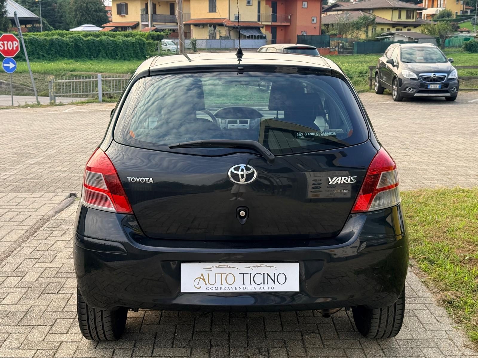 Toyota Yaris 1.0 5 porte