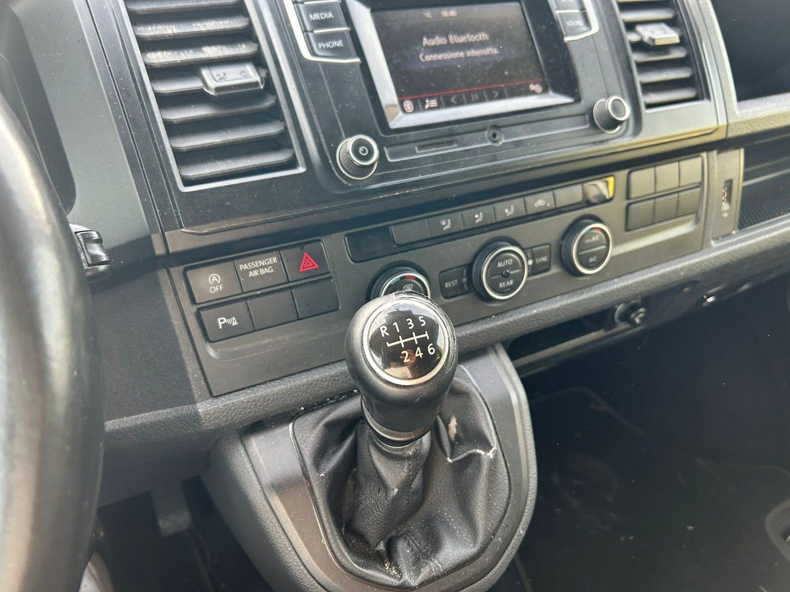 Volkswagen Caravelle 2.0 TDI 150CV Comfortline