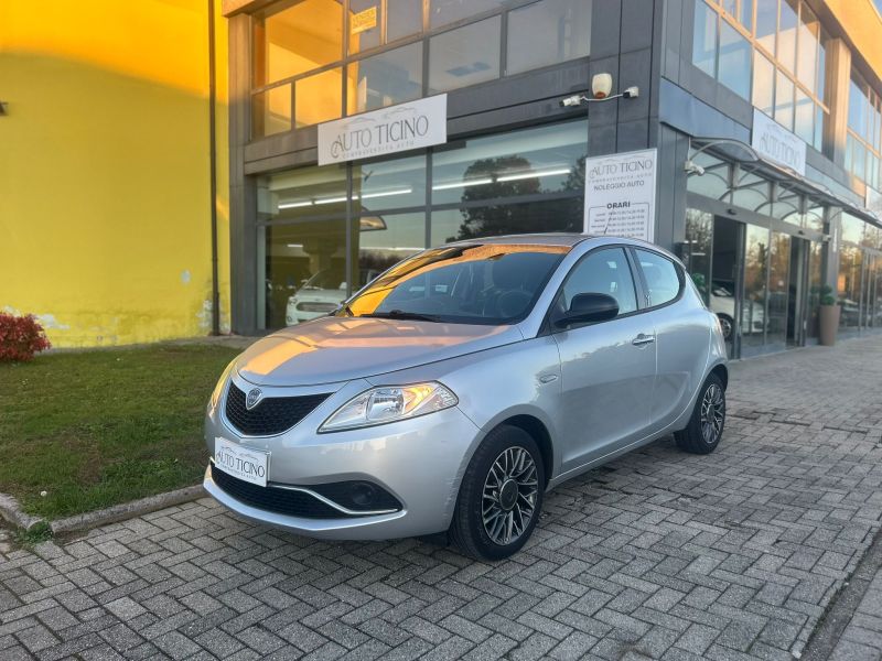 Lancia Ypsilon III 2015 1.2 Platinum 69cv